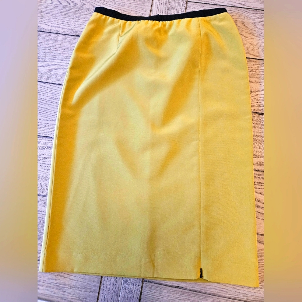 Worthington Yellow Pencil Skirt with Black Waistband